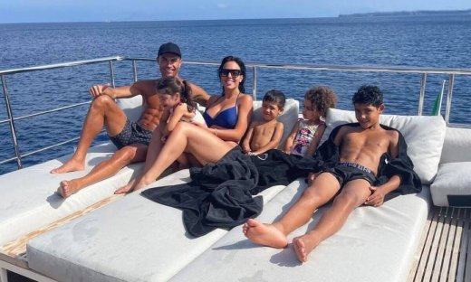 Christiano Ronaldo ξανά μπαμπάς με δίδυμα - Η ανακοίνωση στο Instagram