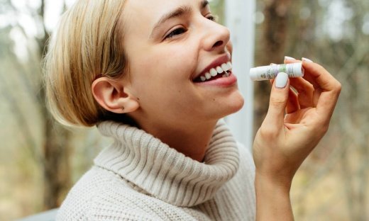 10 χρήσεις του lip balm που δεν είχες σκεφτεί