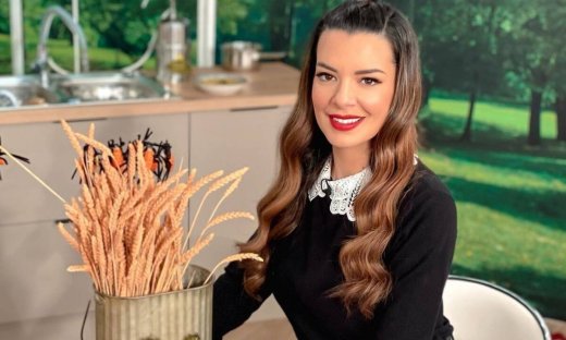 Hot αλλά chic με δερμάτινο shorts – Κάν’το όπως η Νικολέττα Ράλλη (photos)