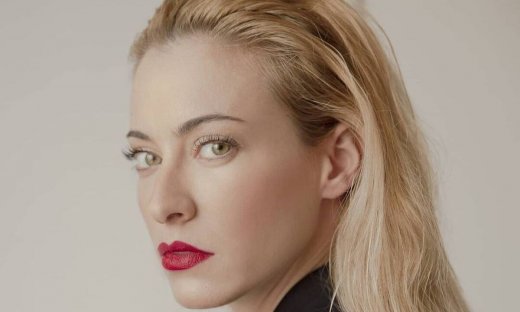 Το αύριο μας ανήκει: Σοφία Μανωλάκου: «Η Στέλλα έχει μια ζωή την οποία κρύβει»