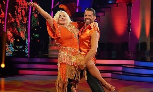 Μπέσσυ Αργυράκη: Αποκάλυψε πόσα κιλά έχει χάσει από τότε που εμφανίζεται στο DWTS! (video)