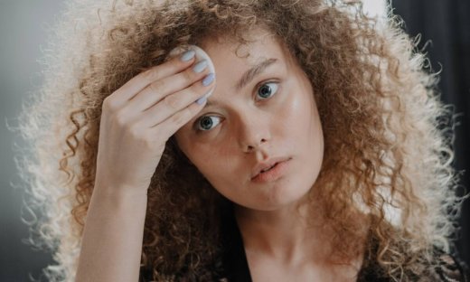 Όλα τα μυστικά του σωστού ντεμακιγιάζ