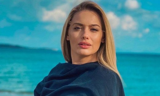 Ντόρα Μακρυγιάννη: «Μου ήρθαν οι ευκαιρίες, τις «άρπαξα» και δούλεψα σκληρά»