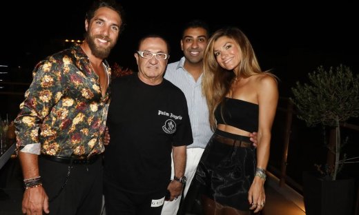 Λαμπερά γενέθλια με πολύ χορό, τραγούδι και πάρτι από τον Λευτέρη Πανταζή! (photos)