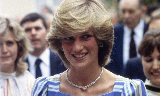 Πριγκίπισσα Diana: Να τι φοβόταν να κάνει μπροστά στη βασίλισσα Ελισάβετ