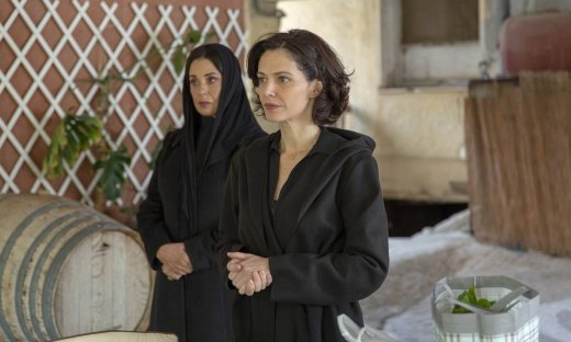 Σασμός spoiler: Τραγωδία - Η Καλλιόπη σφάζει την Βασιλική πάνω στον τάφο του Στεφανή