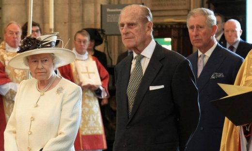 Ο Κάρολος δεν ήταν ποτέ ο γιος που ήθελε ο Φίλιππος- Τον έκανε να ξεσπά σε κλάματα