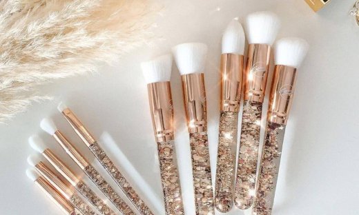 10 απαραίτητα πινέλα μακιγιάζ και πώς θα τα χρησιμοποιήσεις σωστά