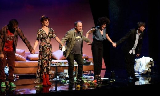 Θέατρο Αθηνά: Η αριστουργηματική παράσταση «Ο Θεός της Σφαγής» και... πολλοί λόγοι για να τη δείτε!