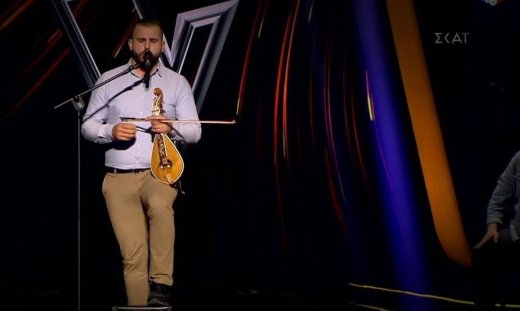 The Voice: Ο Κρητικός που τραγούδησε Ξυλούρη, έπαιξε λύρα on stage και έκλεψε την καρδιά της Έλενας!
