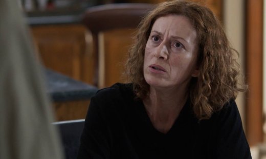 Η Γη της Ελιάς: Αντίστροφη μέτρηση για τη Χάιδω! Η απειλητική επίθεση στο σπίτι της