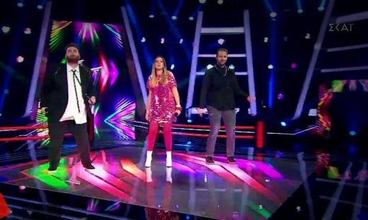 The Voice: Η τριάδα που έβαλε φωτιά στο stage - Συγκινήθηκε η Έλενα και σηκώθηκε να τους αγκαλιάσει!