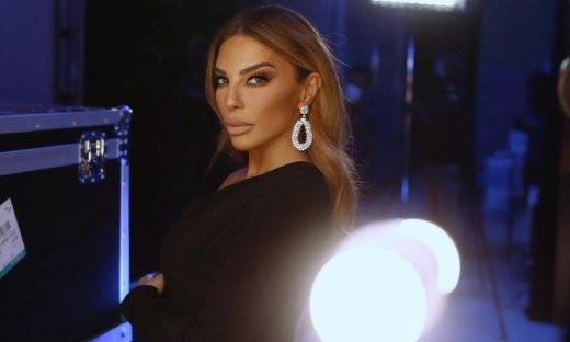 Κέλλυ Κελεκίδου: Η γνωριμία με τον Κουρκούλη και τα δημοσιεύματα που τους ήθελαν να χωρίζουν