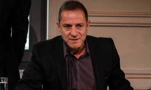 Δημήτρης Λιγνάδης: Αποφασίστηκε να μην παραστεί  στην κηδεία της μητέρας του