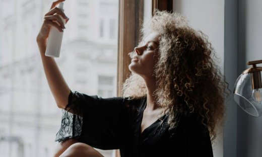 Πώς το setting spray θα απογειώσει το μακιγιάζ σου