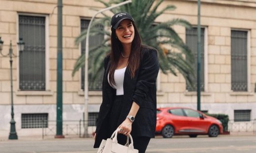 Χριστίνα Μπόμπα: ΟΙ δίδυμες παίζουν στο κρεβάτι - Δείτε την υπέροχη φώτο