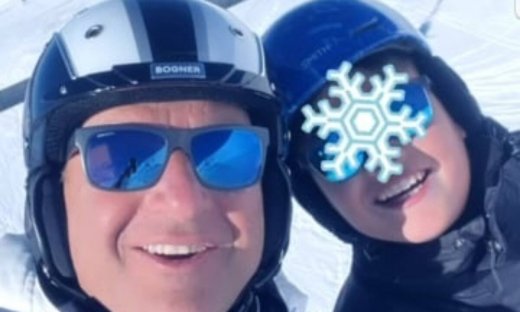 Γιώργος Λιάγκας: Στον Παρνασσό για σκι με τους γιους του (εικόνες)