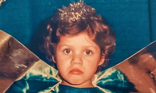 Το αγγελάκι της φωτογραφίας είναι γνωστή Ελληνίδα ηθοποιός (εικόνες)