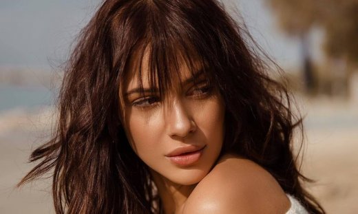 Λάουρα Νάργιες: Ο Χρήστος Σαντικάι, η δύσκολη χρονιά στο Πρωινό και οι γιορτές στην Γερμανία