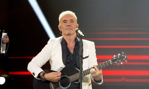 Δείτε πρώτοι μουσικό απόσπασμα από την Πρωτοχρονιά στο Σπίτι με το Mega με τον Στέλιο Ρόκκο!