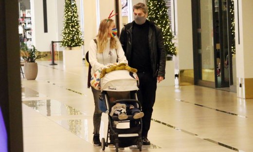 Αλέξανδρος Μπουρδούμης-Λένα Δροσάκη: Βόλτα με τον μικρό Αναστάση!