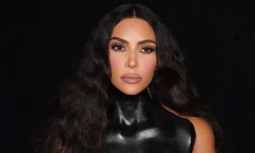 Κιμ Καρντάσιαν: Ποζάρει με «καυτό» μπικίνι στις Μπαχάμες και προκάλεσε φρενίτιδα στο Instagram