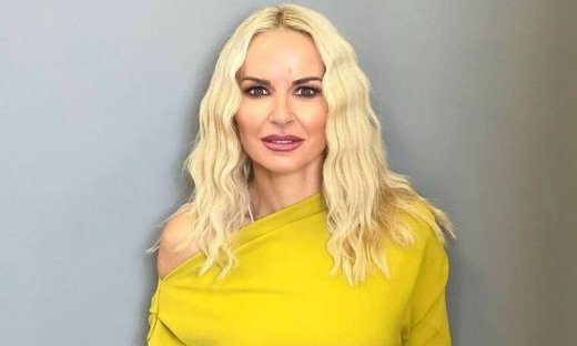 Μαρία Μπεκατώρου: Σάστισα όταν χτυπούσαν όλη μέρα τα τηλέφωνά μου (Video)