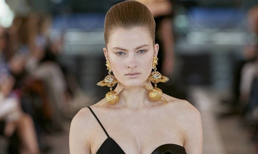 Τα πιο περίεργα αξεσουάρ που θα φορεθούν την καλοκαιρινή σεζόν