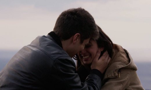 Η Γη της Ελιάς: Μια ξαφνική αδιαθεσία της Βασιλικής την οδηγεί στο νοσοκομείο