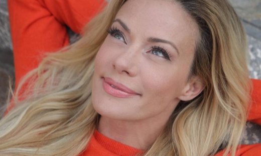 Natural beauty! H Ζέτα Μακρυπούλια όπως δεν την έχεις ξαναδεί