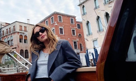 6 ρούχα που μπορείς να «κλέψεις» από την γκαρνταρόμπα της μητέρας σου