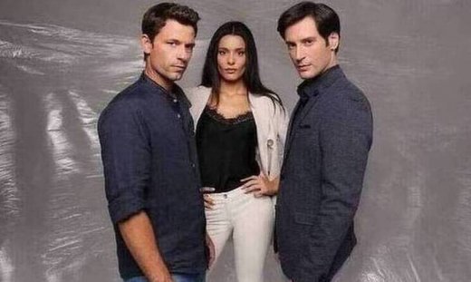 Μόλις Χθες: Η Έλενα μεταφέρεται στο νοσοκομείο χωρίς τις αισθήσεις της