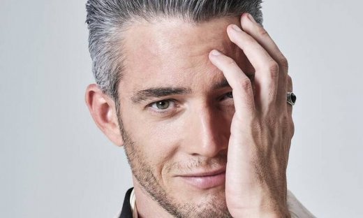 Θεοχάρης Ιωαννίδης: Δεν έχω υπάρξει ούτε μία μέρα χωρίς σχέση (Video)