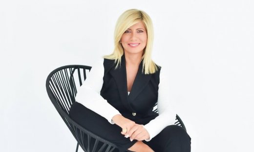 Κουτσελίνη για τους γονείς των 3 κοριτσιών στη Πάτρα: Αναγκάστηκαν να απολογηθούν αντί να πενθήσουν