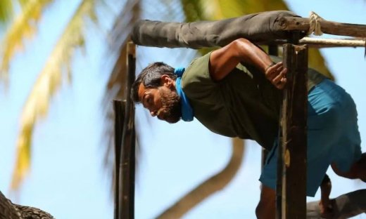 Survivor: Το Twitter έδωσε εξήγηση στα «καρφιά» του Τριαντάφυλλου για τον Τσολάκη