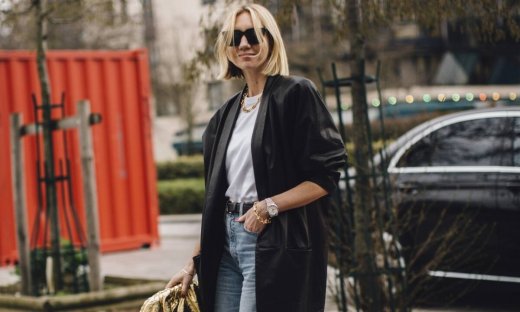 Το ίσιο τζιν παντελόνι και τέσσερις διαφορετικοί τρόποι για να το φορέσεις