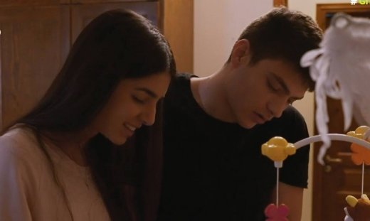 Γη της Ελιάς: Ο Φίλιππος με την Βασιλική μιλούσαν στο μωρό τους και «λιώσαμε»- Χαμός στο Twitter!