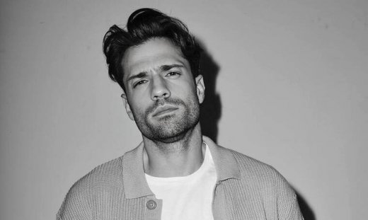 Κωνσταντίνος Αργυρός: Απατεώνας στο Tinder παρίστανε τον τραγουδιστή