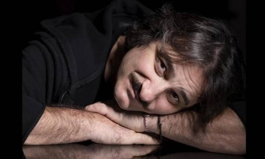 Χαραλαμπόπουλος: Η περιπέτεια της μητέρας του με τον κορονοϊό και η λιποθυμία της συζύγου του