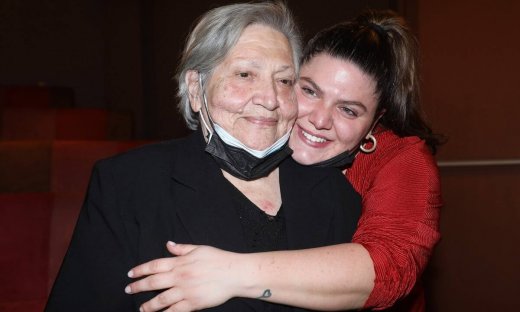 Ουρανία: Τα συγκινητικά λόγια της Δανάης Μπάρκα μετά την παράσταση – Η αφιέρωση στη γιαγιά της