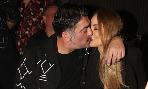 Ιατρόπουλος- Καλκανά: Όπως δεν τους έχετε ξαναδεί - Καρέ καρέ τα καυτά φιλιά στο στόμα!