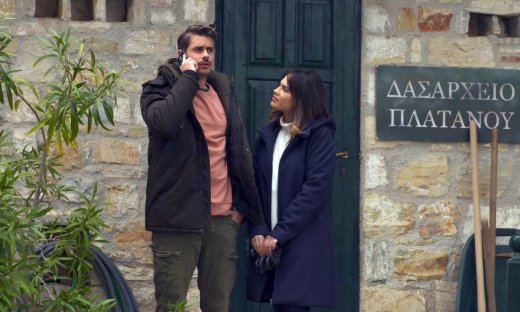 Χαιρέτα μου τον πλάτανο: Η Κατερίνα μαθαίνει πως ο Παναγής πλαστογράφησε τις εξετάσεις του