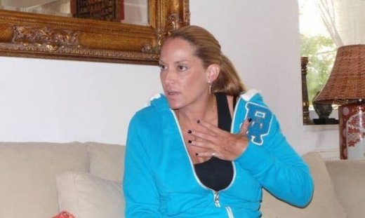 Ορθούλα Παπαδάκου: H ηλικία, οι τρεις αρραβώνες και το μονόπετρο που φορά