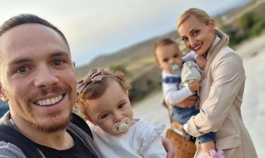 Λευτέρης Πετρούνιας: Η νέα ανάρτηση με την κόρη του- Είναι «χαζομπαμπάς» και δεν το κρύβει!