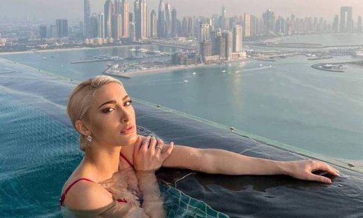 Ιωάννα Τούνη: Η topless φωτογραφία από την Σαντορίνη που «αναστάτωσε» τους followers της!