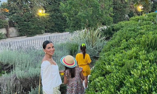 Σταματίνα Τσιμτσιλή: Με τα παιδιά της σε αθλοπαιδιές του σχολείου