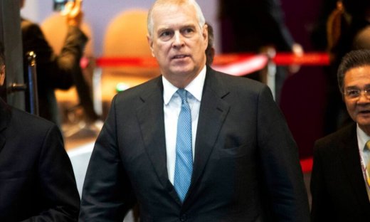 Η πρώτη εμφάνιση του πρίγκιπα Andrew μετά τον covid19 και το Ιωβηλαίο