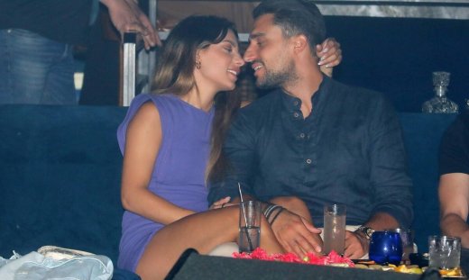 Ρουμελιώτη – Κατσούλης: H έξοδος και οι τρυφερές στιγμές του ερωτευμένου ζευγαριού