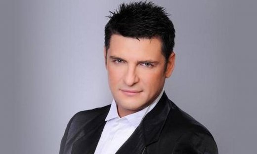 Αντωνιάδης: «Κάναμε εξωσωματική γιατί δεν συνέβαινε φυσιολογικά» (Video)