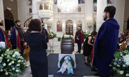 Μαρίνα Λαμπράκη Πλάκα: Θλίψη στο τελευταίο αντίο